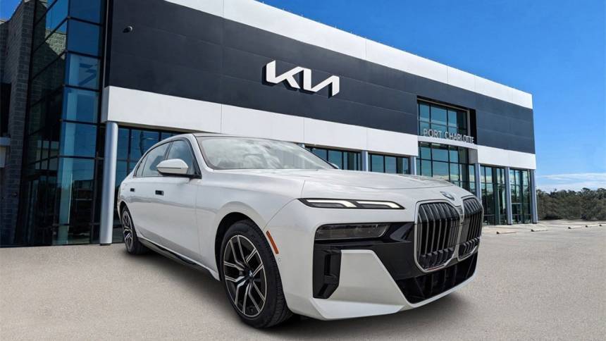 2023 BMW 7 Series 740i