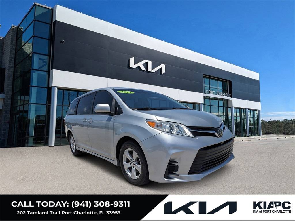 2019 Toyota Sienna LE — Minivan — 110,232 mi — Port Charlotte, FL