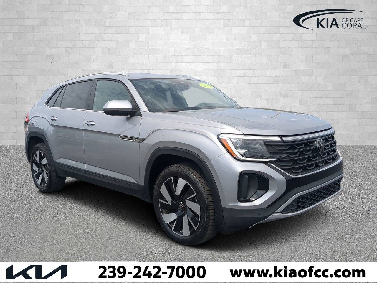 2024 Volkswagen Atlas Cross Sport SE with Technology — SUV — 20,816 mi — Cape Coral, FL