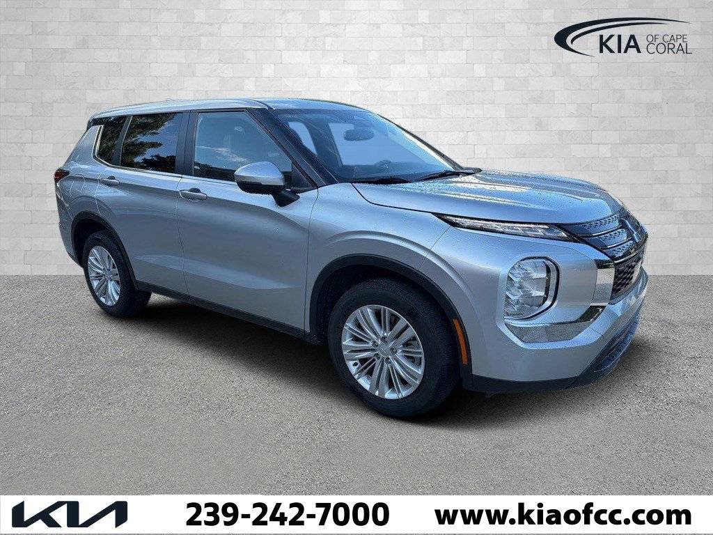 2024 Mitsubishi Outlander ES — SUV — 25,931 mi — Cape Coral, FL