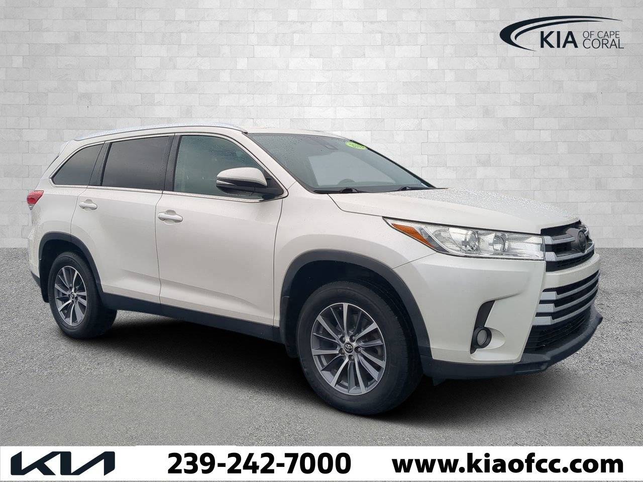 2019 Toyota Highlander SE V6 — SUV — 124,687 mi — Cape Coral, FL