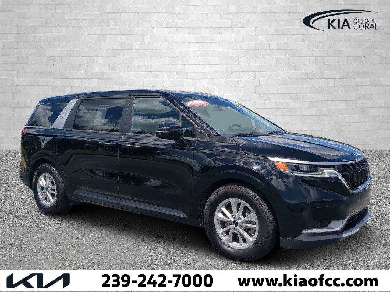 2023 Kia Carnival LXS — Minivan — 62,024 mi — Cape Coral, FL
