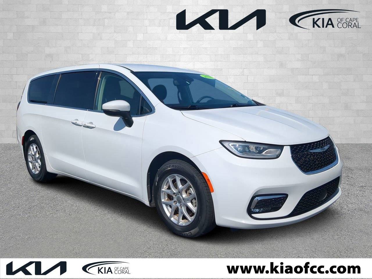 2023 Chrysler Pacifica Touring L — Minivan — 60,110 mi — Cape Coral, FL