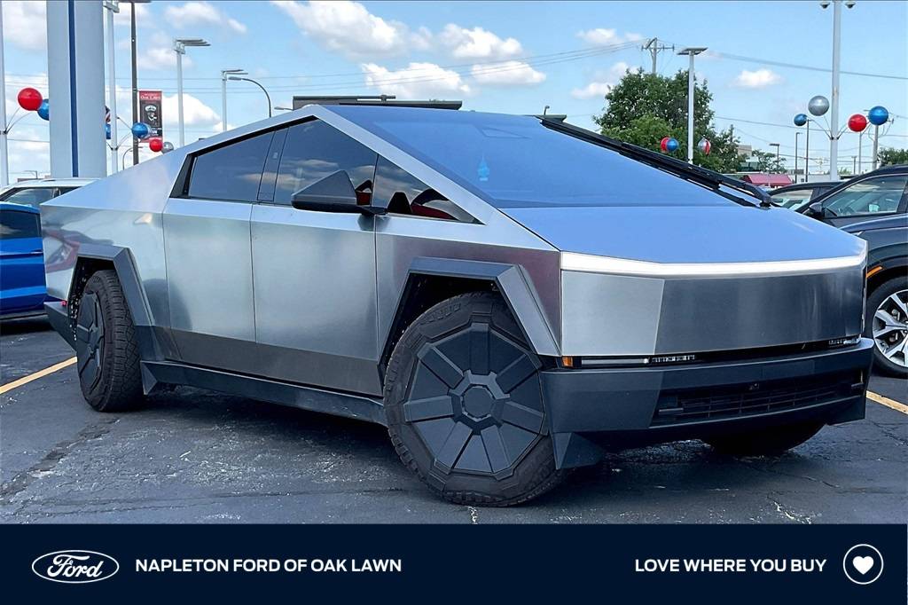 2024 Tesla Cybertruck Standard — Pickup Truck — 12,790 mi — Oak Lawn, IL