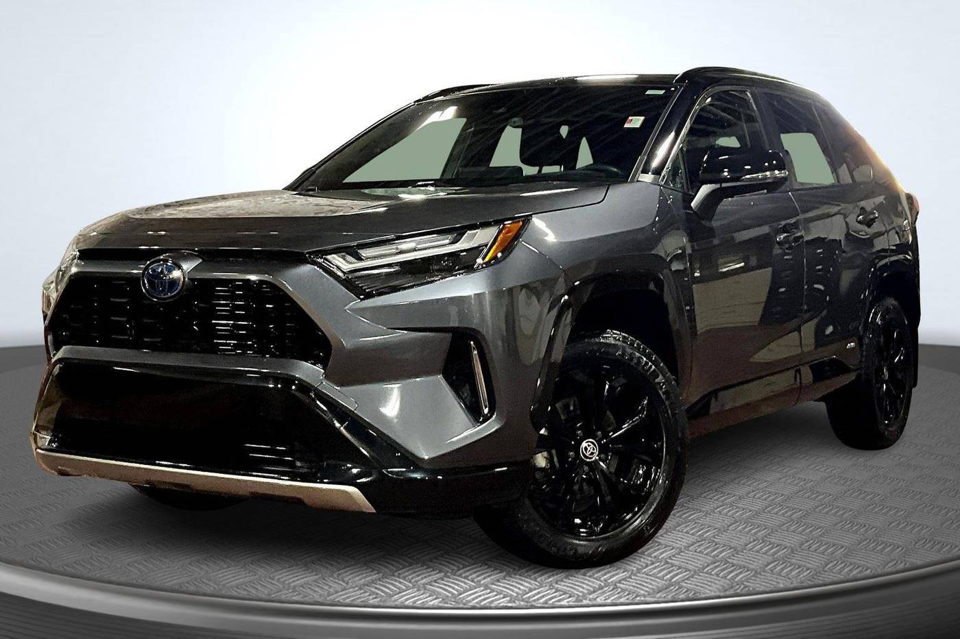 2022 Toyota RAV4 Hybrid XSE — SUV — 53,242 mi — Chicago, IL
