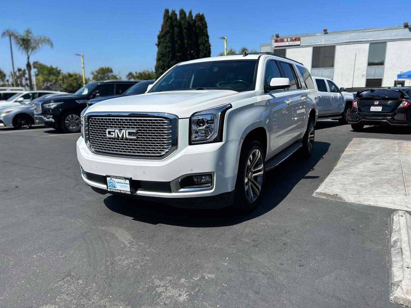 2015 GMC Yukon SLT — SUV — 142,806 mi — La Mesa, CA