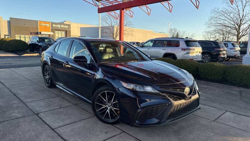 2021 Toyota Camry SE — Sedan — 83,986 mi — Indianpolis, IN