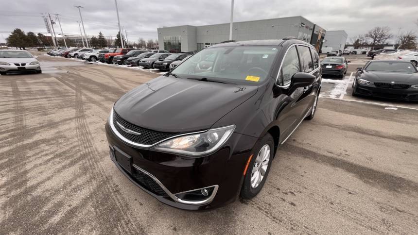 2017 Chrysler Pacifica Touring L — Minivan — 128,801 mi — Indianpolis, IN