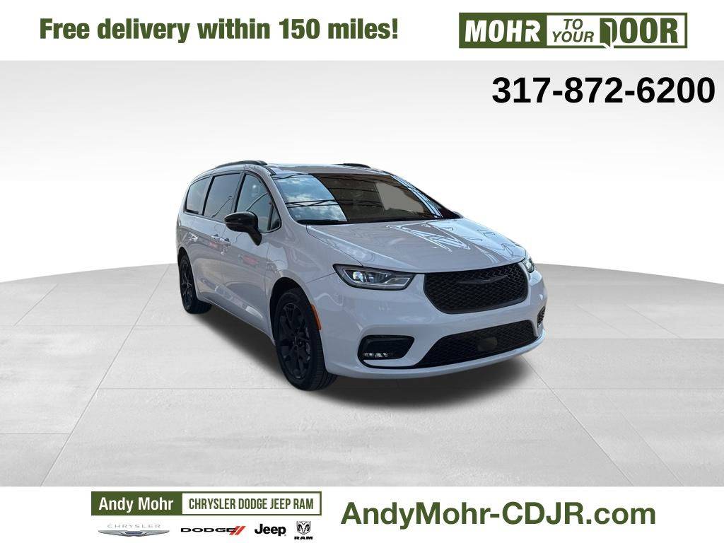 2024 Chrysler Pacifica Limited — Minivan — 20,844 mi — Indianpolis, IN