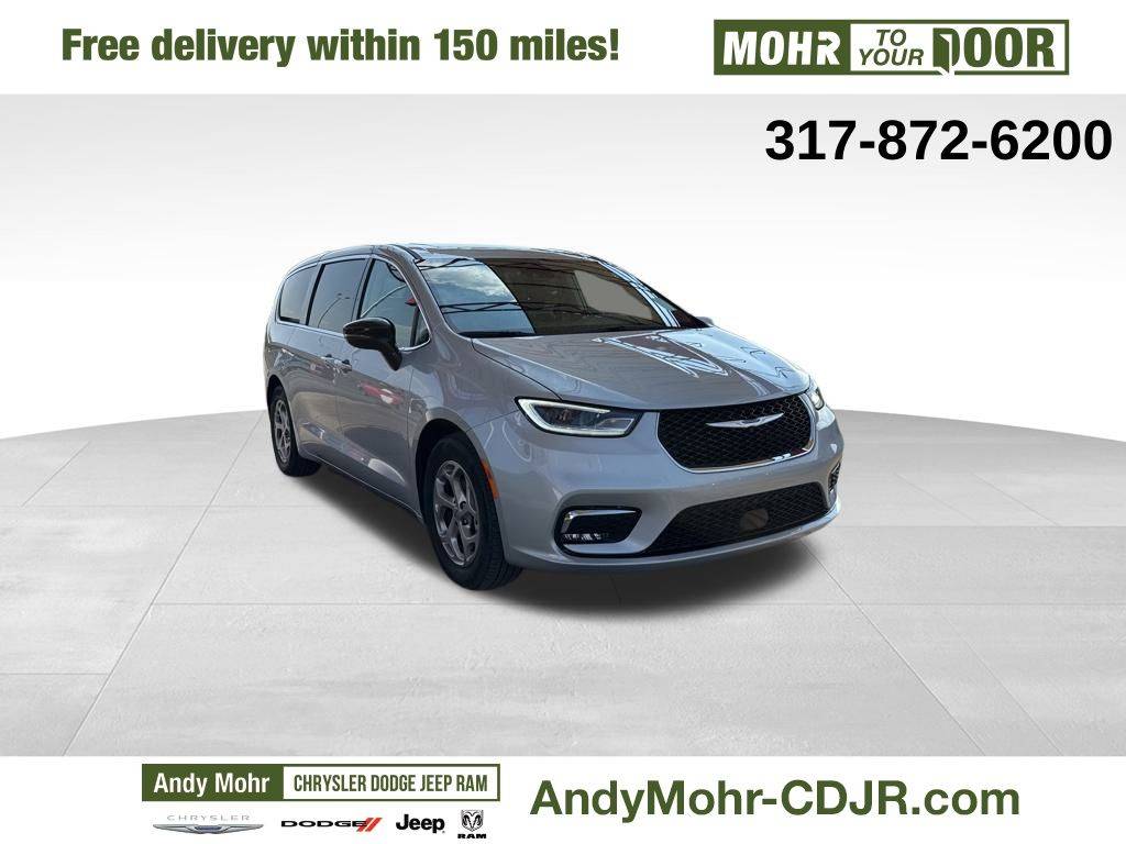 2024 Chrysler Pacifica Limited — Minivan — 18,682 mi — Indianpolis, IN
