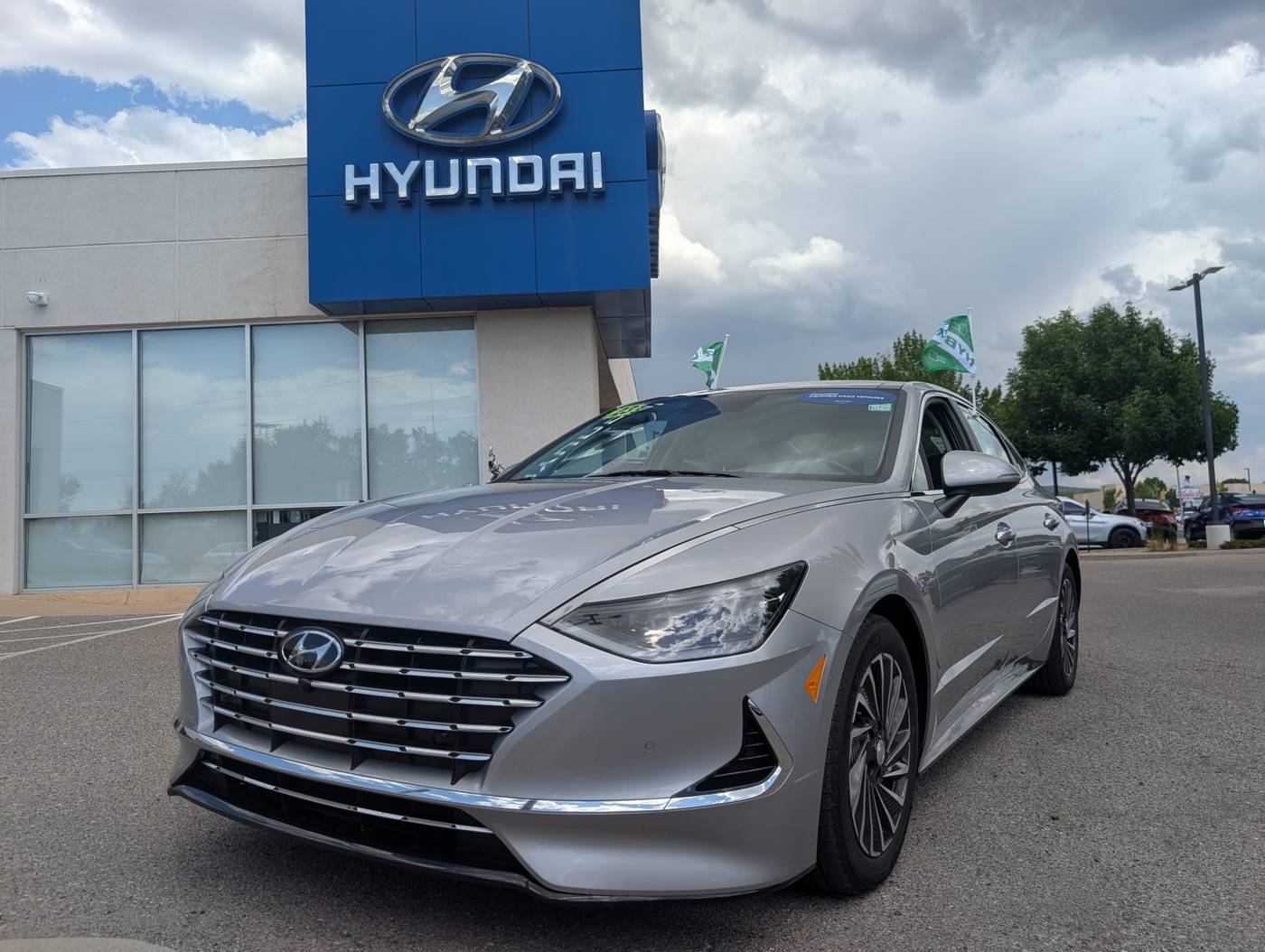 2023 Hyundai Sonata Hybrid Limited — Sedan — 10,863 mi — Santa Fe, NM