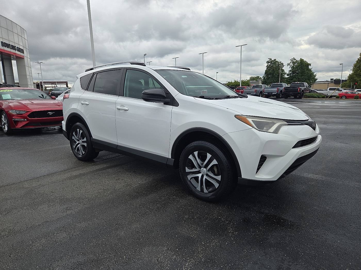 2017 Toyota RAV4 LE — SUV — 103,939 mi — Bowling Green, KY