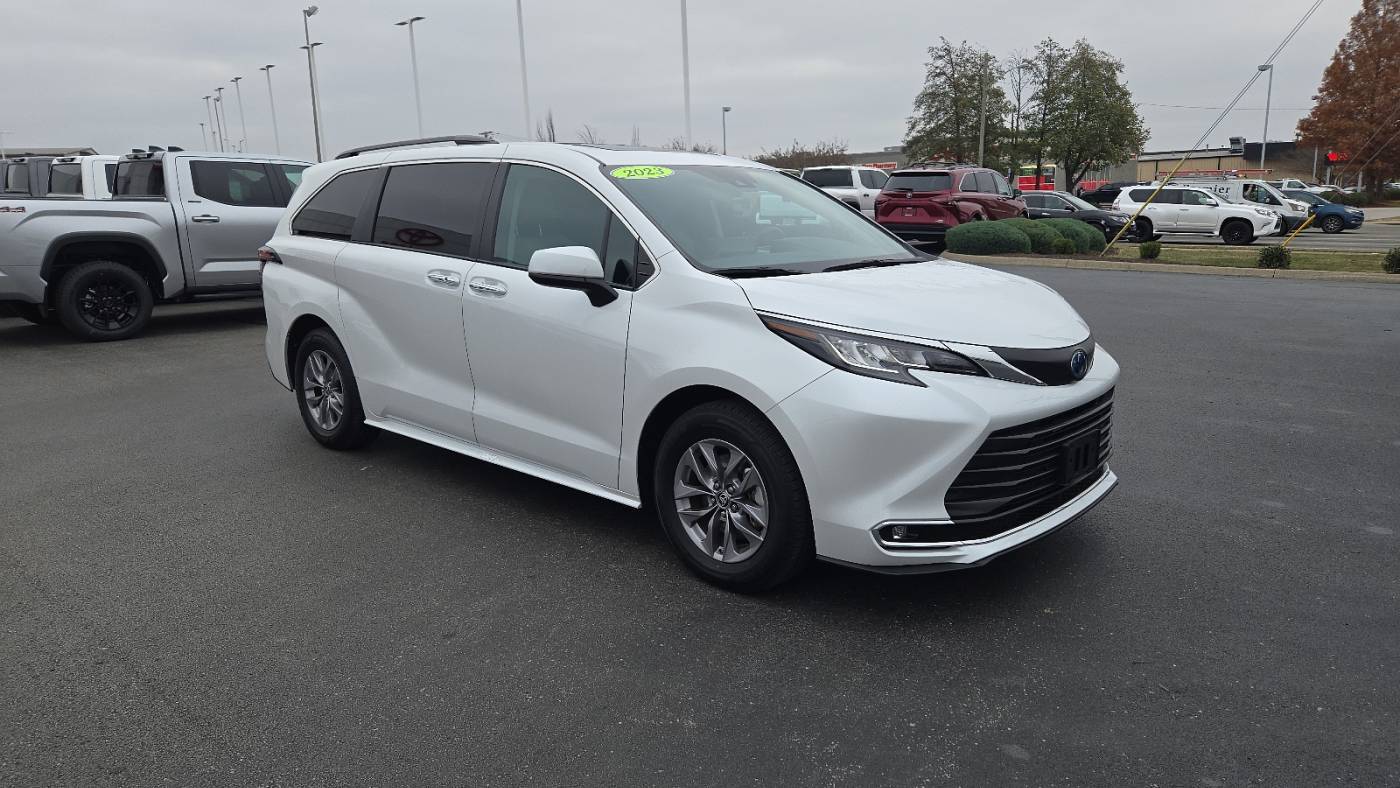 2023 Toyota Sienna XLE — Minivan — 55,798 mi — Bowling Green, KY