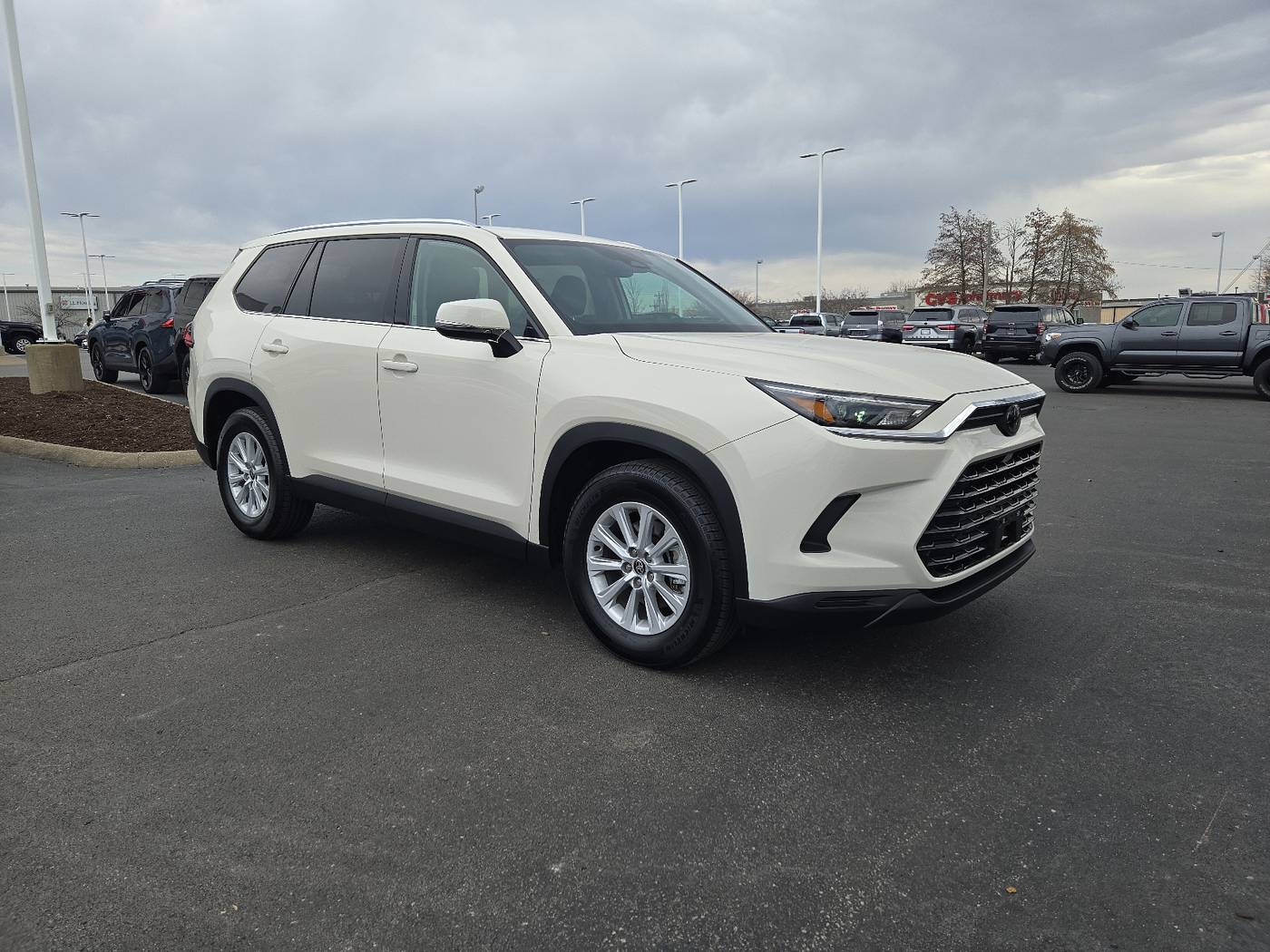 2024 Toyota Grand Highlander XLE — SUV — 23,127 mi — Bowling Green, KY