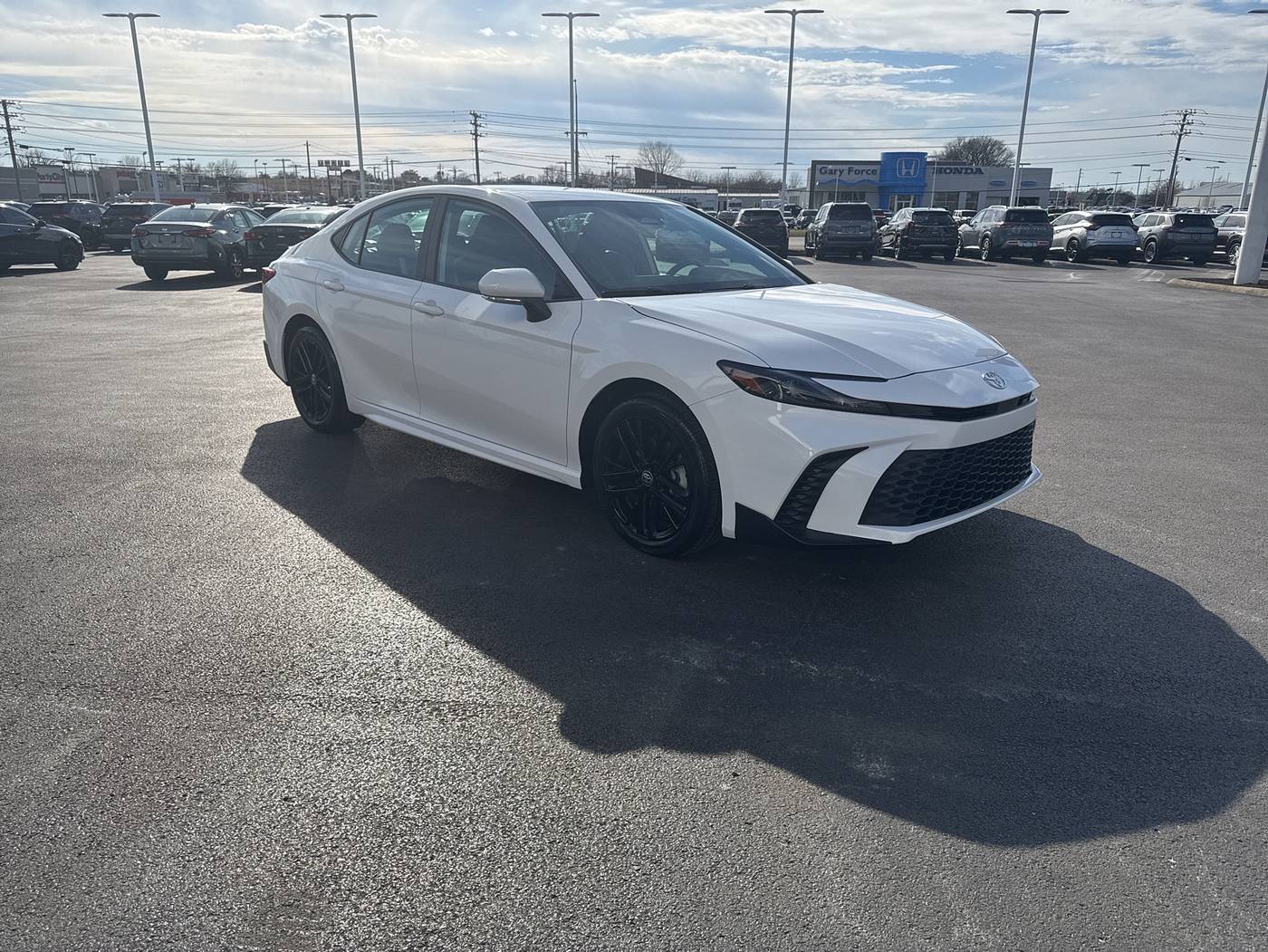 2025 Toyota Camry SE — Sedan — 4,542 mi — Bowling Green, KY