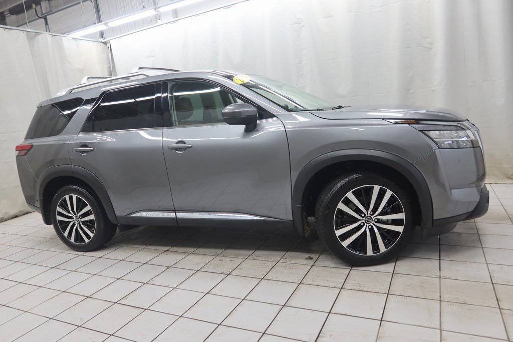 2023 Nissan Pathfinder Platinum — SUV — 15,805 mi — Fargo, ND