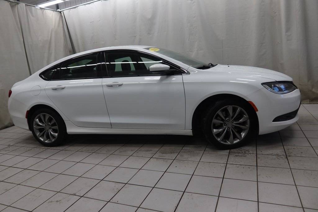 2015 Chrysler 200 S — Sedan — 153,340 mi — Fargo, ND