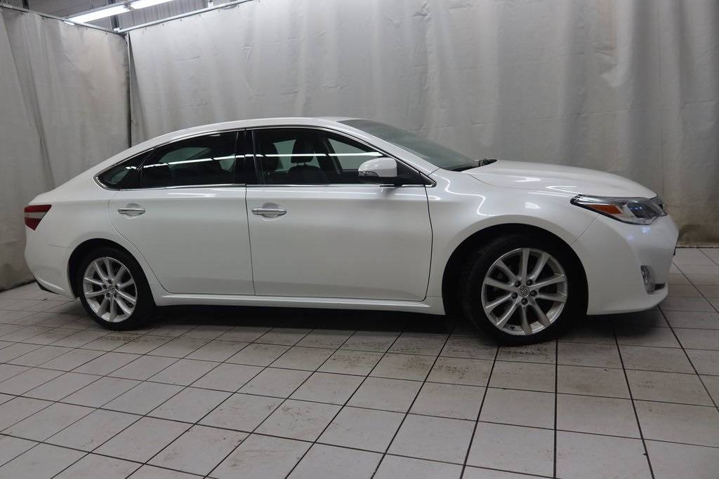 2013 Toyota Avalon XLE — Sedan — 180,753 mi — Fargo, ND