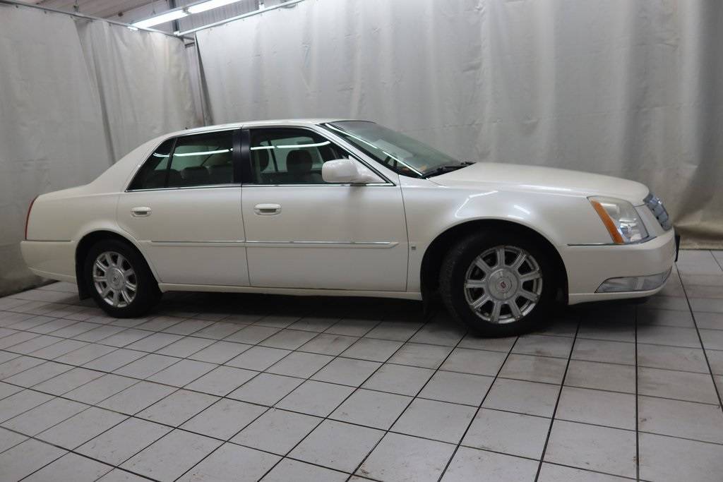 2008 Cadillac DTS Professional 1SH — Sedan — 105,602 mi — Fargo, ND