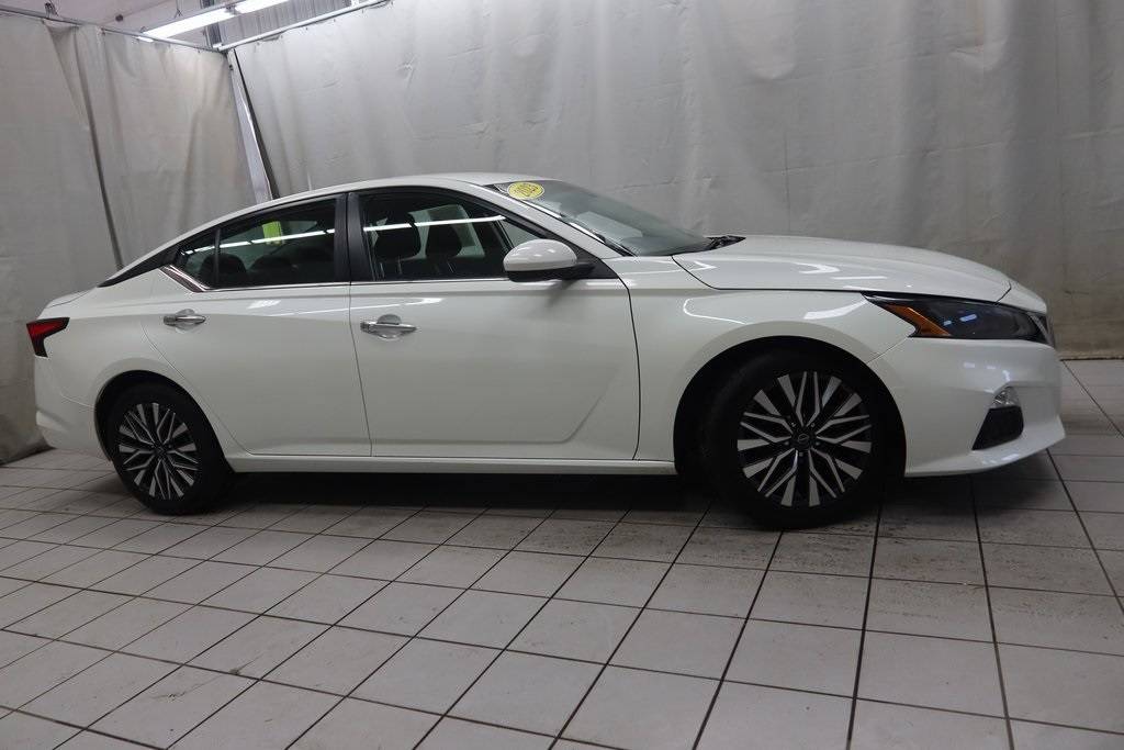 2023 Nissan Altima SV — Sedan — 14,462 mi — Fargo, ND