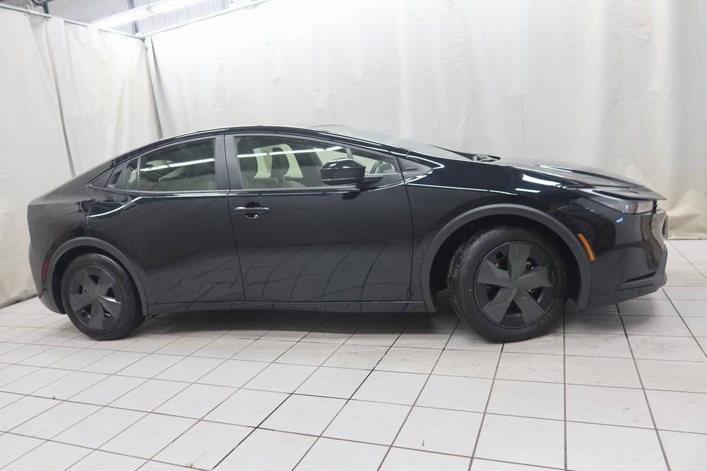 2023 Toyota Prius LE — Hatchback — 16,878 mi — Fargo, ND