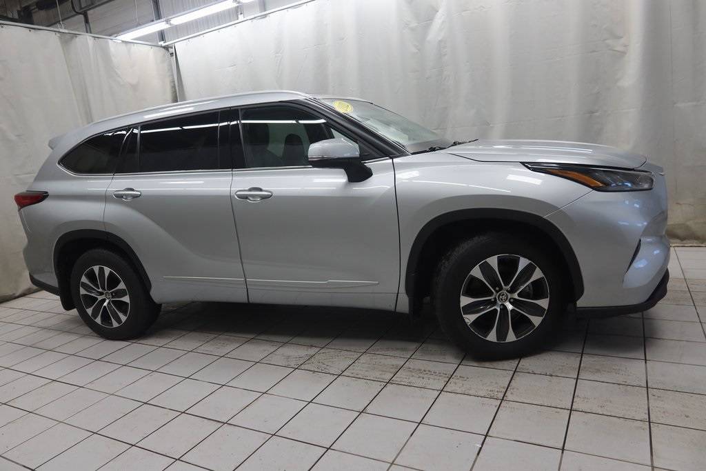 2022 Toyota Highlander XLE — SUV — 84,000 mi — Fargo, ND