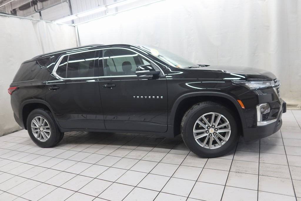 2023 Chevrolet Traverse LT Cloth — SUV — 42,652 mi — Fargo, ND