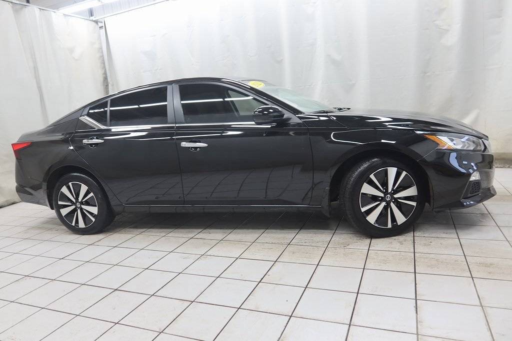 2022 Nissan Altima SV — Sedan — 26,156 mi — Fargo, ND