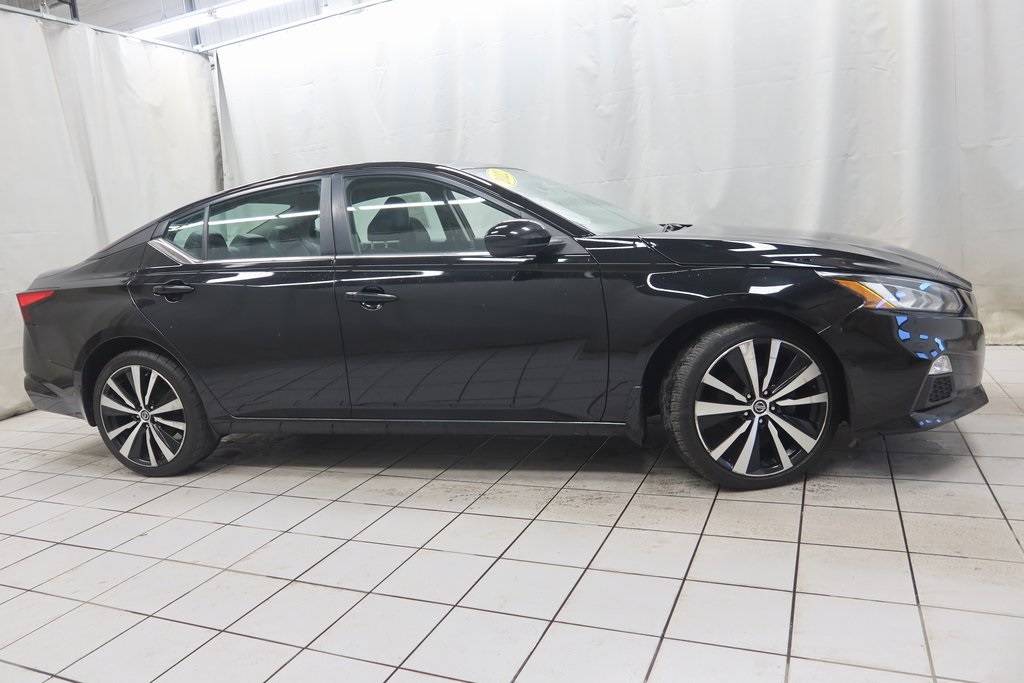 2022 Nissan Altima SR — Sedan — 82,917 mi — Fargo, ND