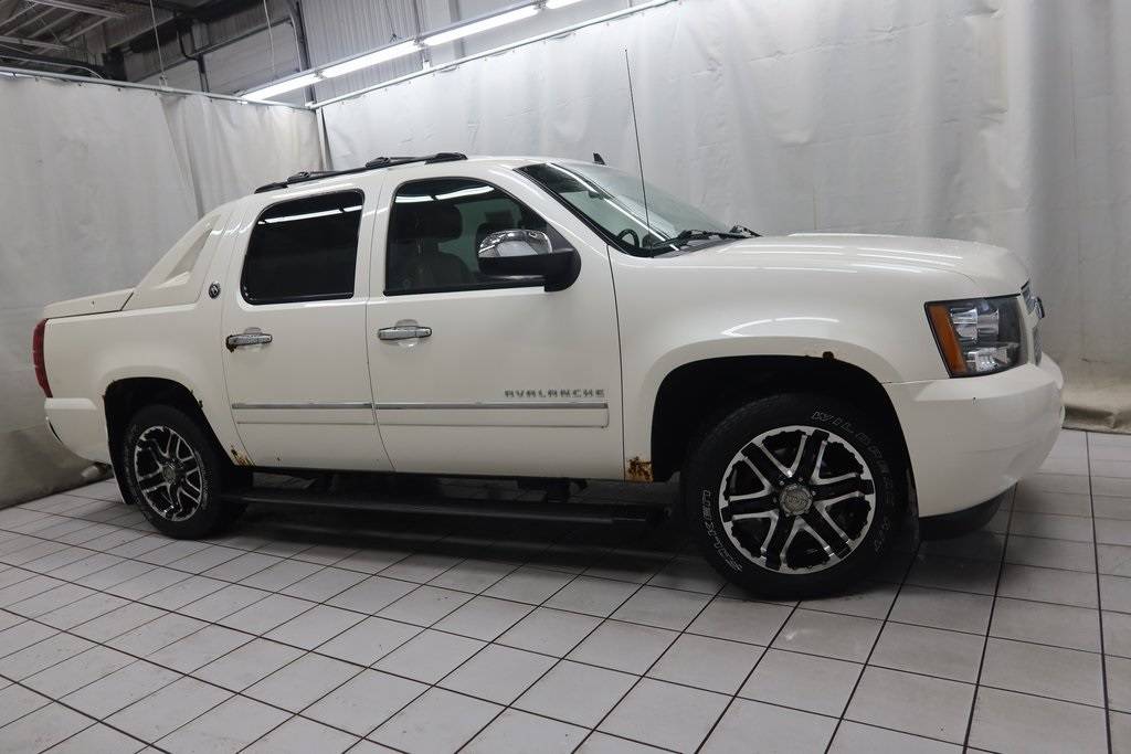 2013 Chevrolet Avalanche LTZ — Pickup Truck — 87,251 mi — Fargo, ND