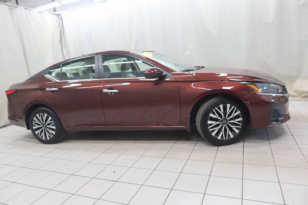 2024 Nissan Altima SV — Sedan — 11,753 mi — Fargo, ND