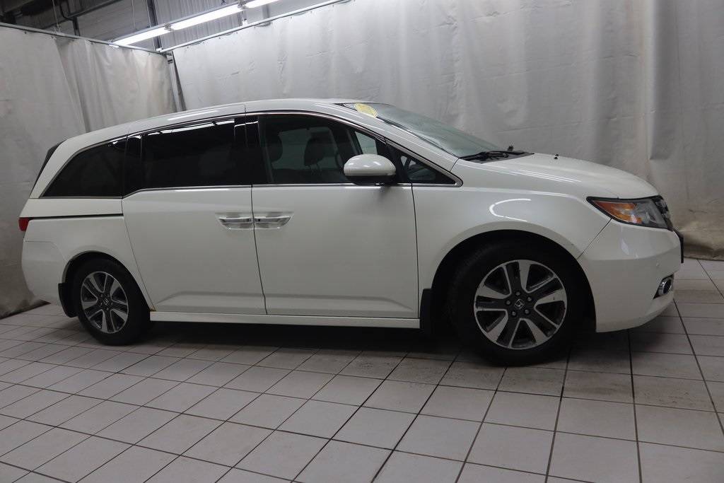 2015 Honda Odyssey Touring — Minivan — 184,209 mi — Fargo, ND