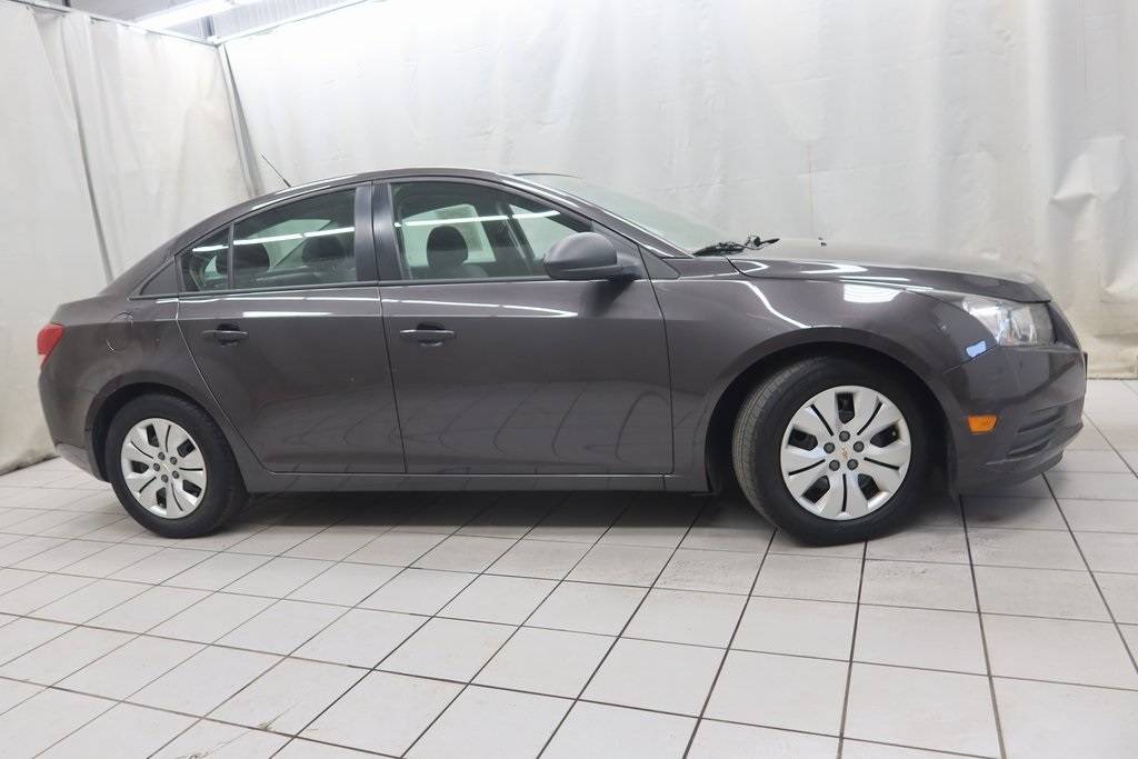 2014 Chevrolet Cruze LS — Sedan — 118,404 mi — Fargo, ND