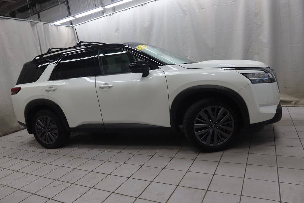 2023 Nissan Pathfinder SL — SUV — 54,317 mi — Fargo, ND
