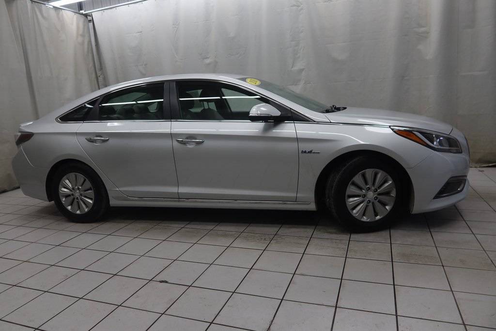 2016 Hyundai Sonata Hybrid SE — Sedan — 53,602 mi — Fargo, ND