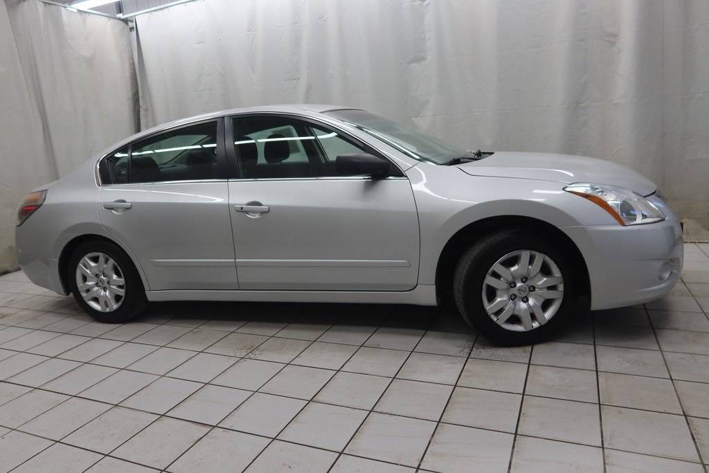 2011 Nissan Altima 2.5 S — Sedan — 112,610 mi — Fargo, ND