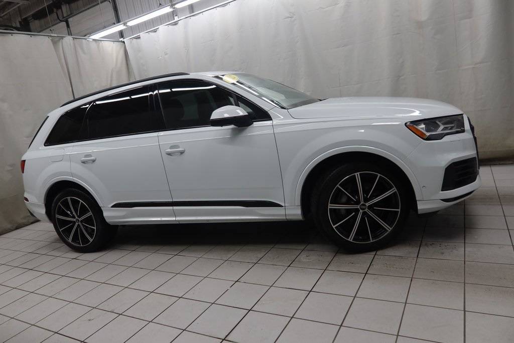 2022 Audi Q7 Premium Plus — SUV — 24,304 mi — Fargo, ND