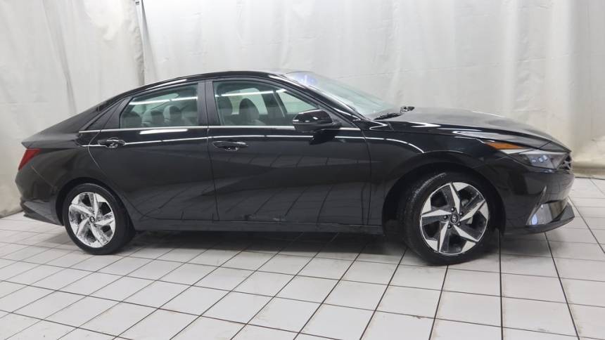 2023 Hyundai Elantra Hybrid Limited — Sedan — 4,993 mi — Fargo, ND