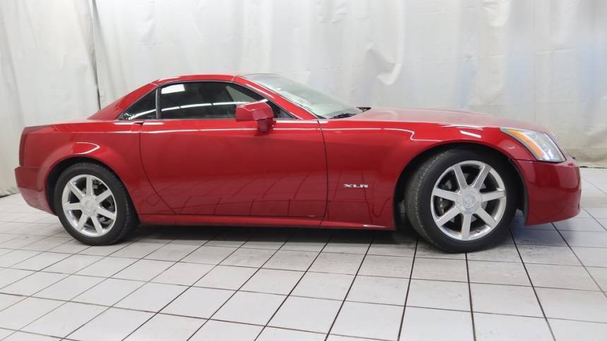 2004 Cadillac XLR Standard — Convertible — 24,810 mi — Fargo, ND
