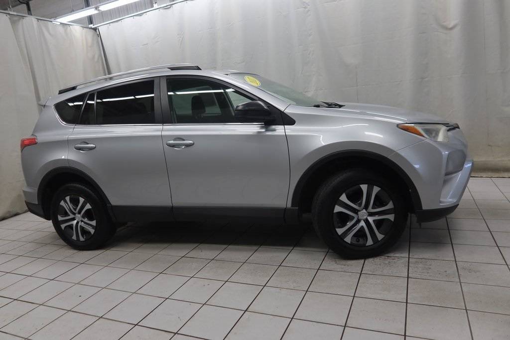 2017 Toyota RAV4 LE — SUV — 137,820 mi — Fargo, ND