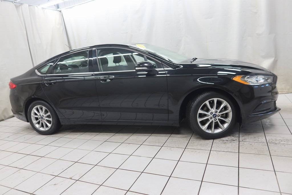 2017 Ford Fusion SE — Sedan — 72,098 mi — Fargo, ND