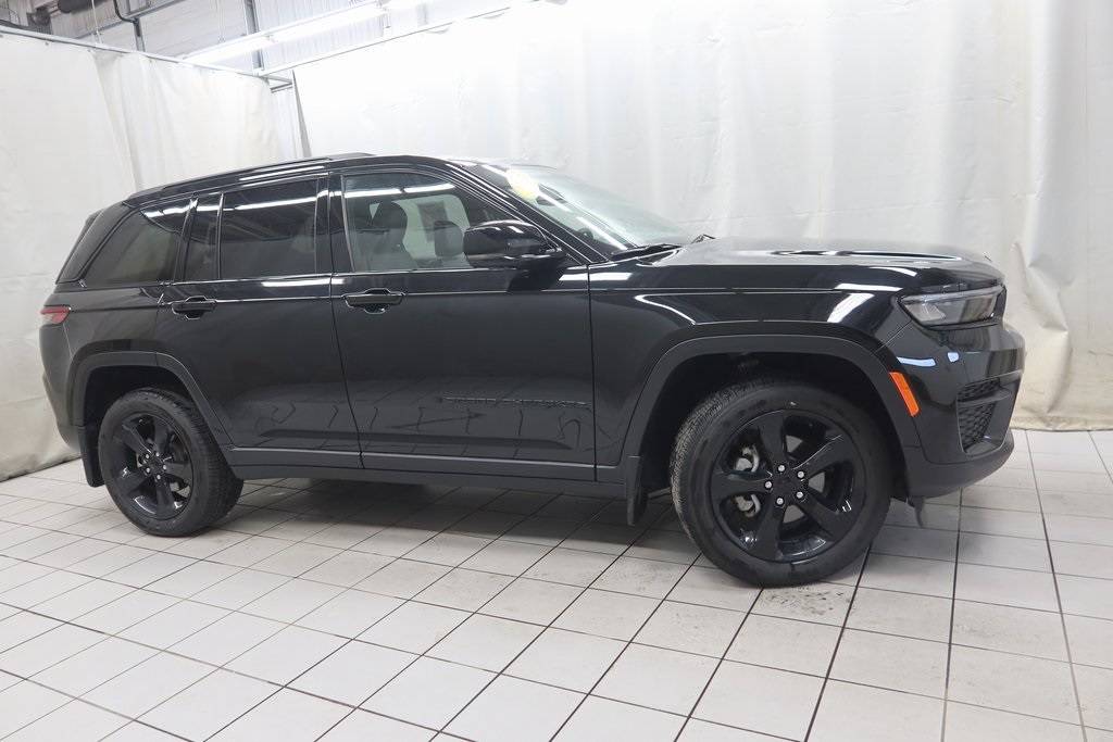 2023 Jeep Grand Cherokee Altitude — SUV — 45,353 mi — Fargo, ND