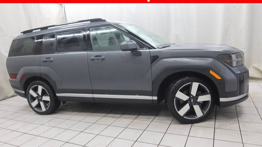 2025 Hyundai Santa Fe Limited — SUV — 643 mi — Fargo, ND
