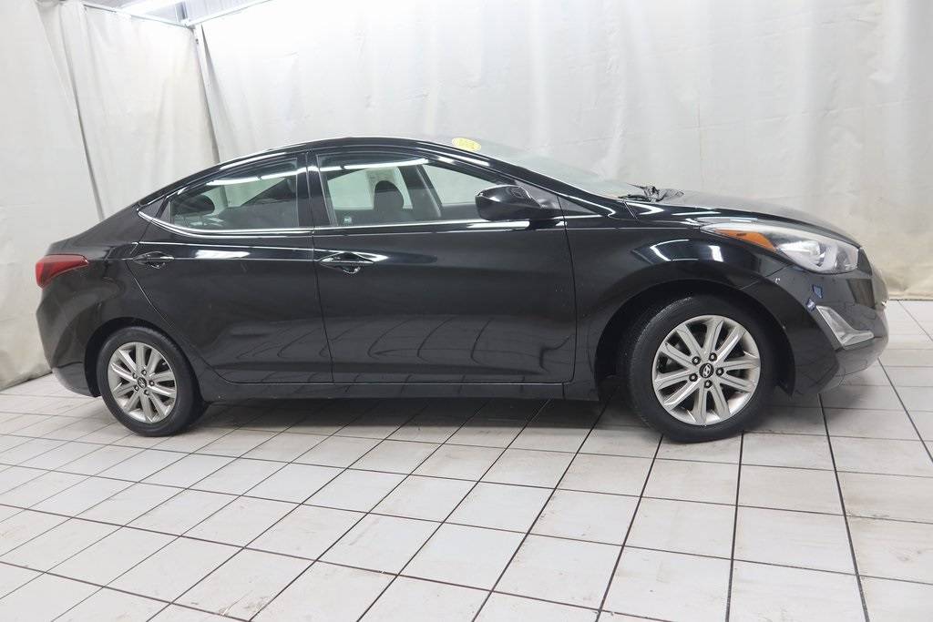 2015 Hyundai Elantra SE — Sedan — 97,966 mi — Fargo, ND