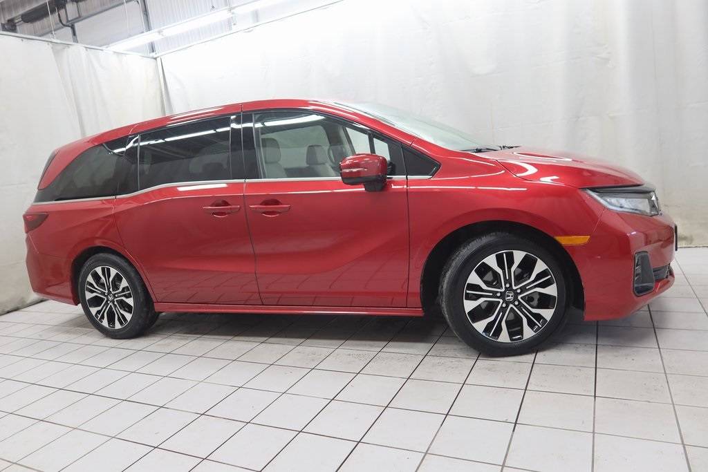 2025 Honda Odyssey Elite — Minivan — 10,571 mi — Fargo, ND