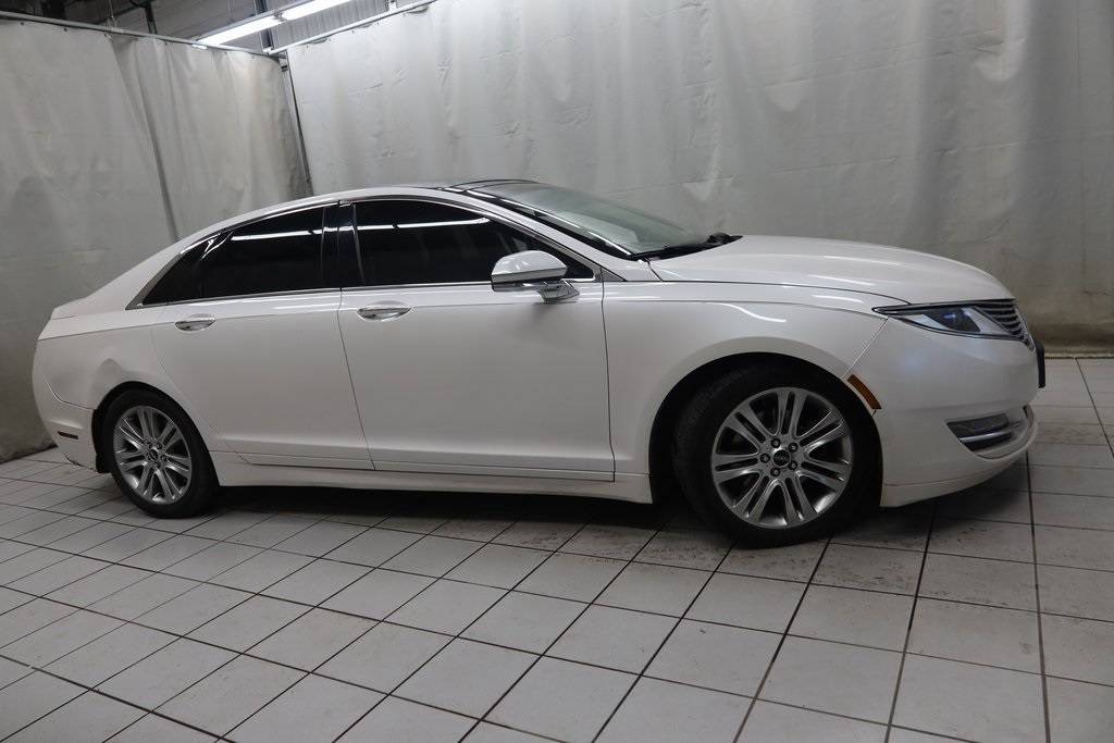 2013 Lincoln MKZ FWD — Sedan — 70,893 mi — Fargo, ND