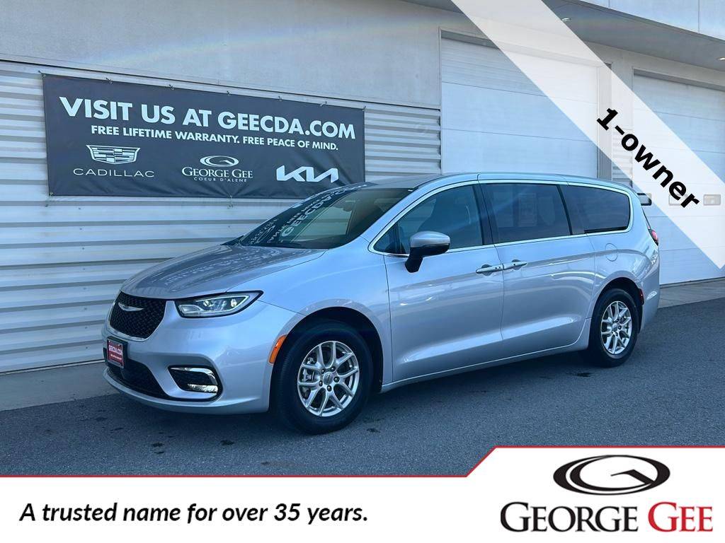 2023 Chrysler Pacifica Touring — Minivan — 43,577 mi — Coeur D'Alene, ID