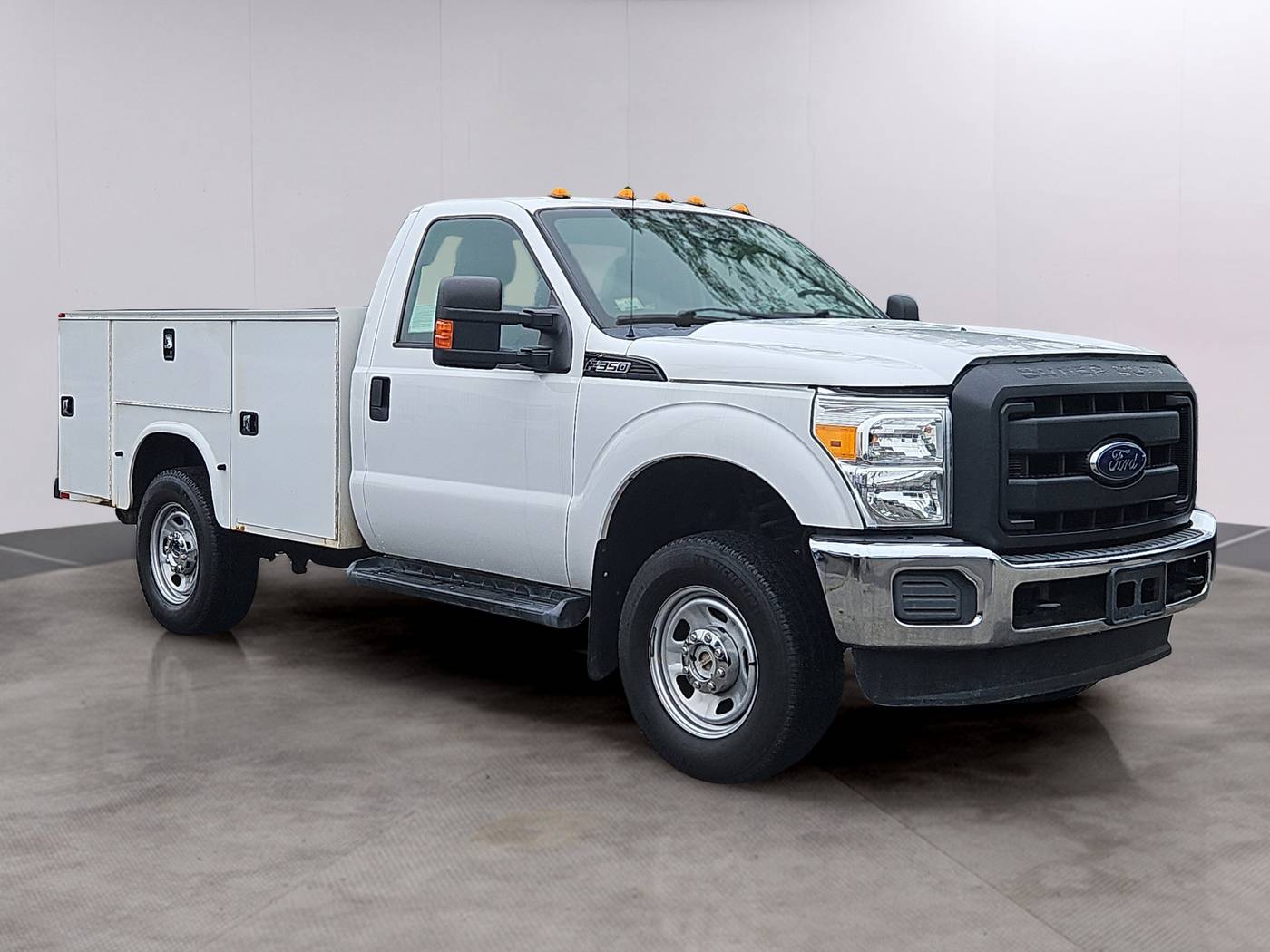 2016 Ford Super Duty F-350 Chassis Cab XL — Chassis Cab Truck — 96,937 mi — Ayer, MA
