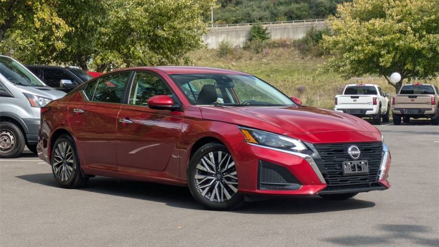 2023 Nissan Altima SV — Sedan — 35,760 mi — Danbury, CT