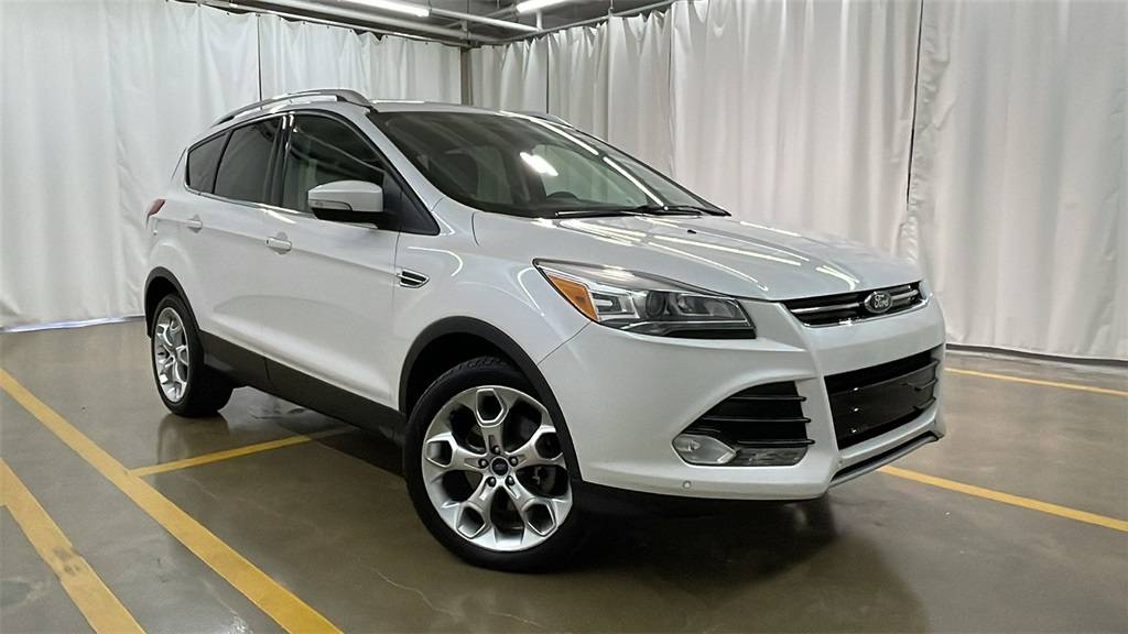 2014 Ford Escape Titanium — SUV — 88,320 mi — Highland Park, IL